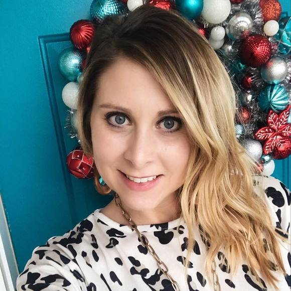 Meet your Posher, Kristen - Picture 1 of 1